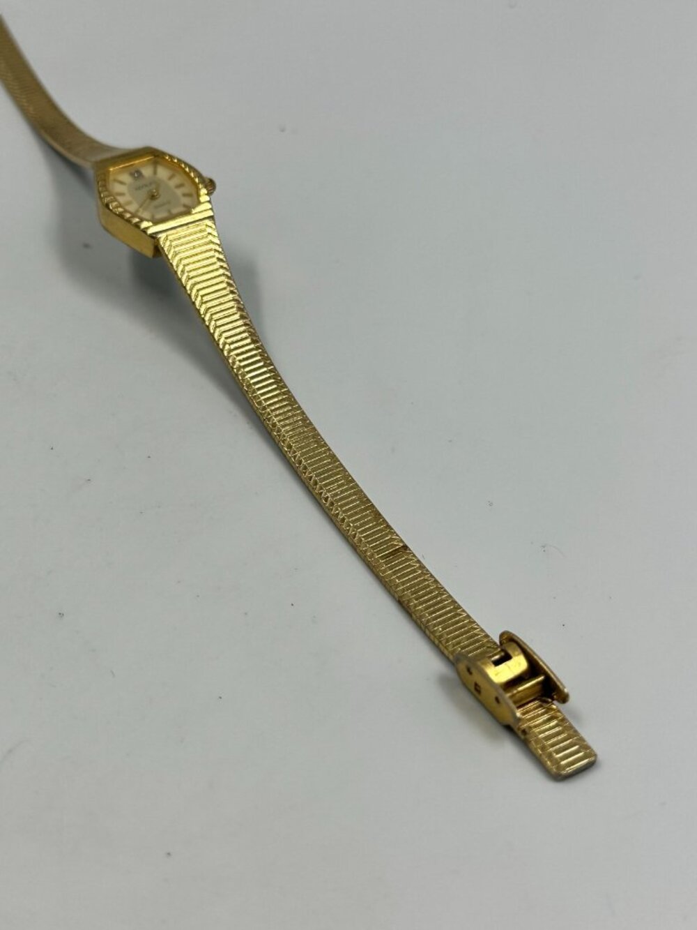 Vintage Adolfo Watch Women Gold Tone Oval 17MM Dial Slim Band New Battery - Picture 9 of 13